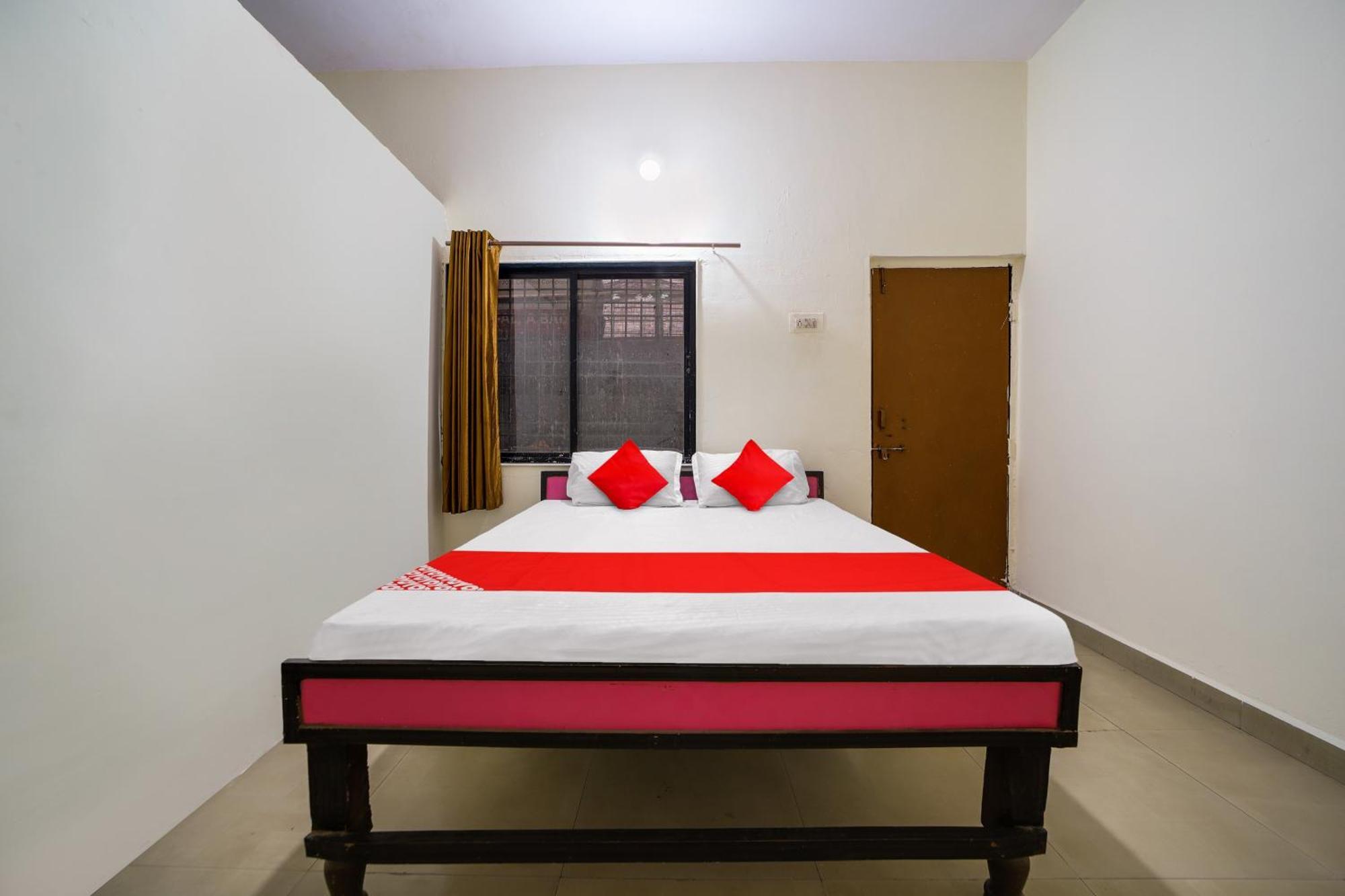 Oyo Flagship Hotel The Grand Lotus Evrengabad Dış mekan fotoğraf